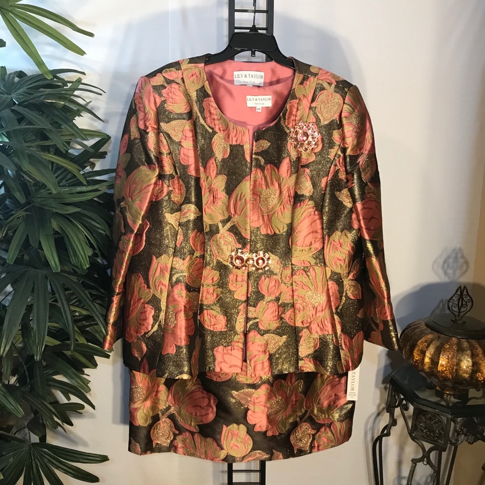 Lily&taylor 4240 Rose/Multi 3PC Floral Skirt Set